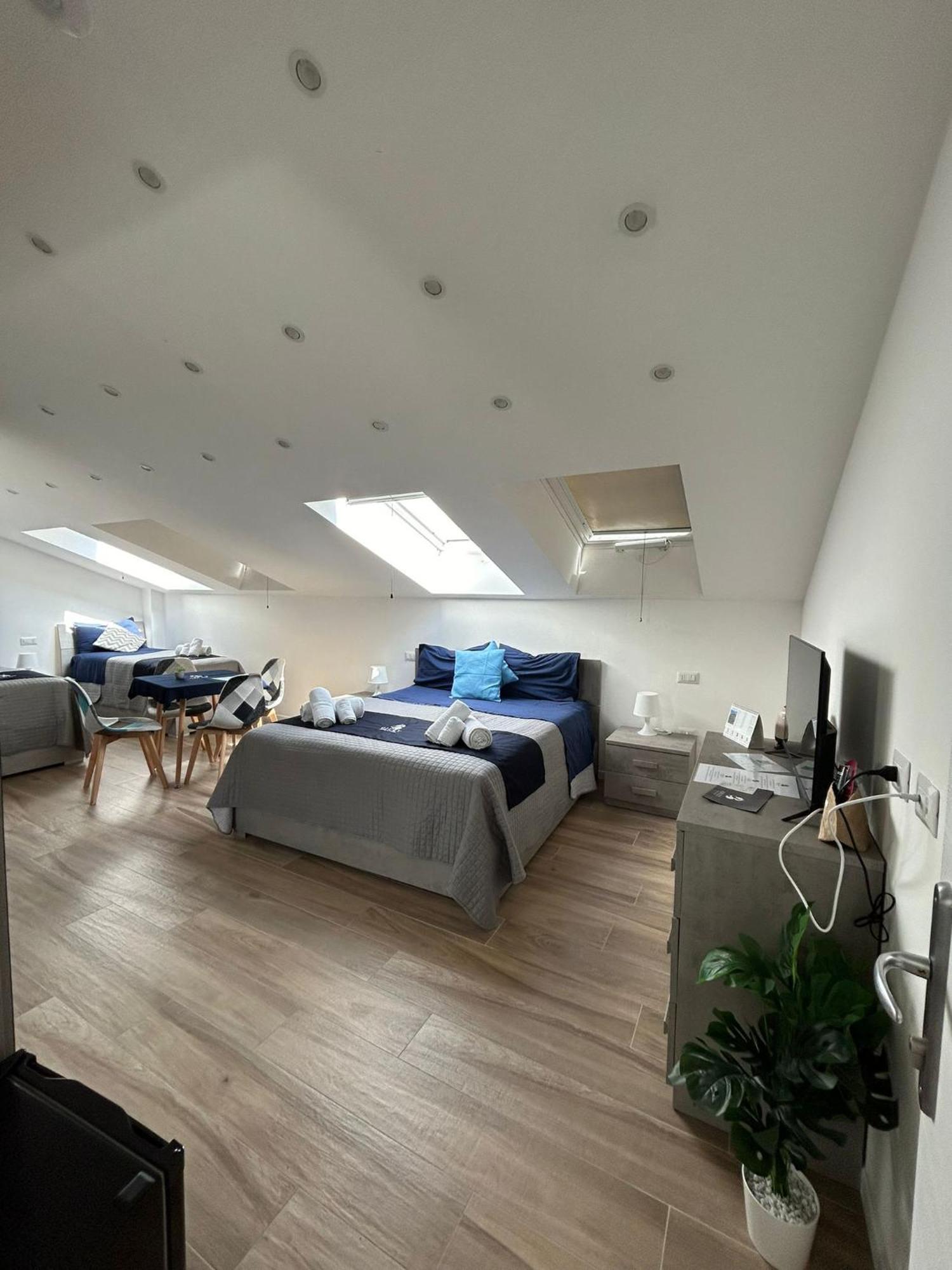 Giuly & Bed & Breakfast Naples
